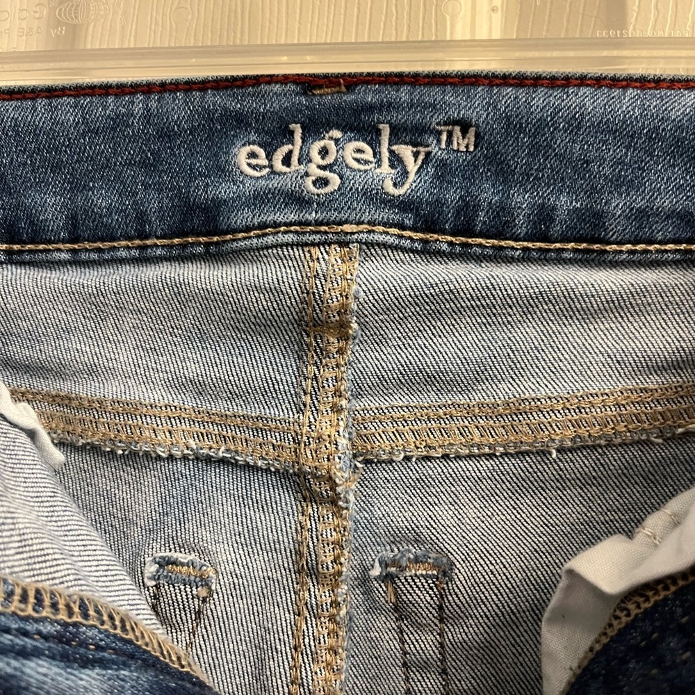 Maurice’s Women’s Edgely Distressed Blue High Rise Flare Jeans Size 2 - Picture 2 of 13